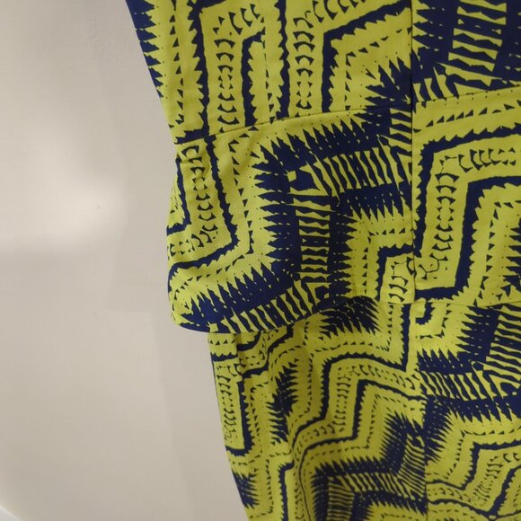 Evan Picone Size 8 graphic size 8 sheath dress with side ruffle - Picture 5 of 5